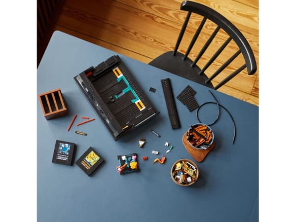 LEGO Icons 10306 Atari 2600