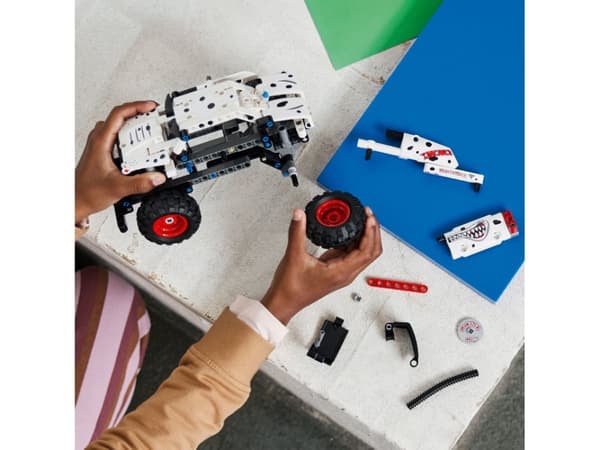 LEGO Technic 42150 Dalmatinermønstret Monster Jam™ Monster Mutt™