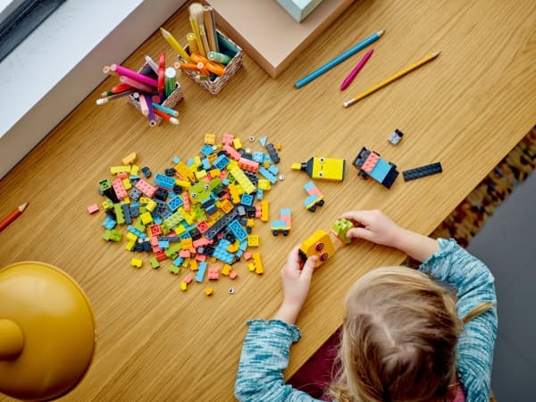 LEGO Classic 11027 Kreativ lek med neonfarger