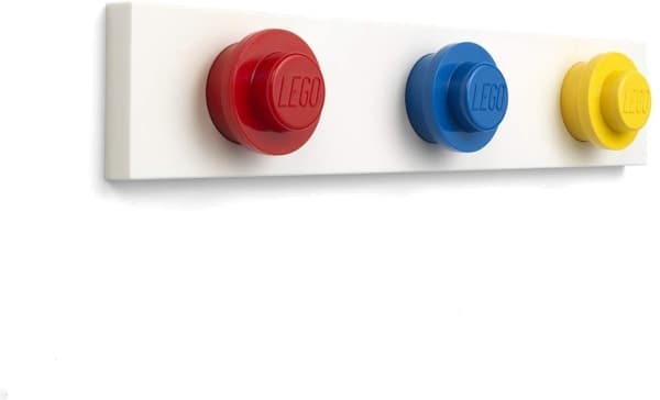 Lego Vegghengere på en rød, blå, gul stripe