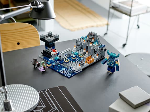 LEGO Minecraft Den mörka djupa striden 21246