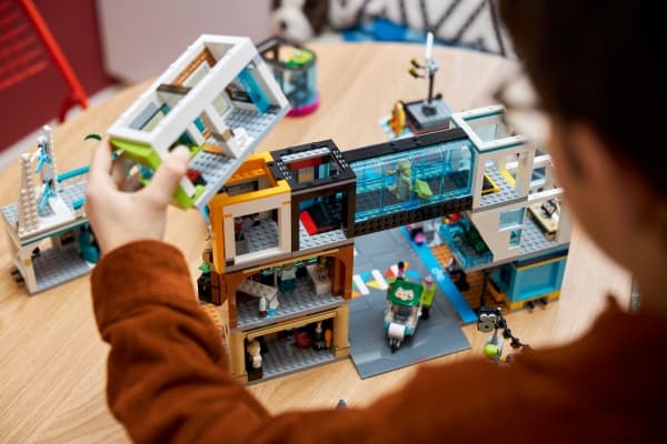 LEGO City 60380 - Central City