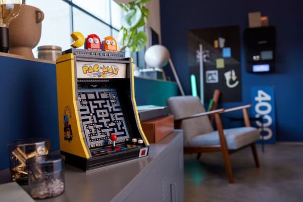 LEGO Icons PAC MAN spel 10323