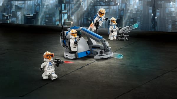 LEGO® Star Wars™ 332nd Ahsoka's Clone Trooper™ Battle Pack 75359
