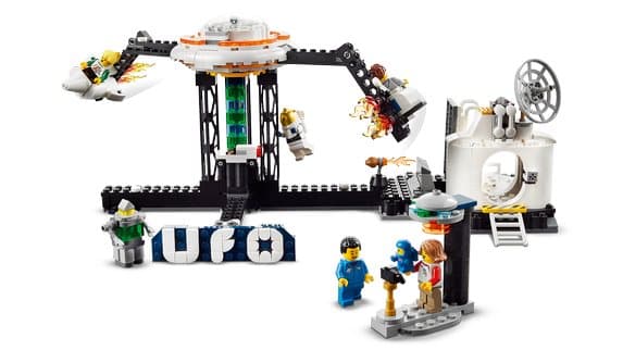 LEGO Creator Bergochdalbana med rymdtema 31142