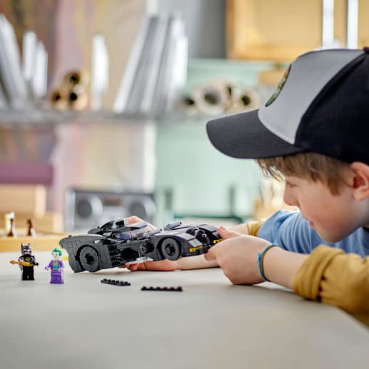 LEGO Super Heroes Batmobile: Batman mot The Joker 76224