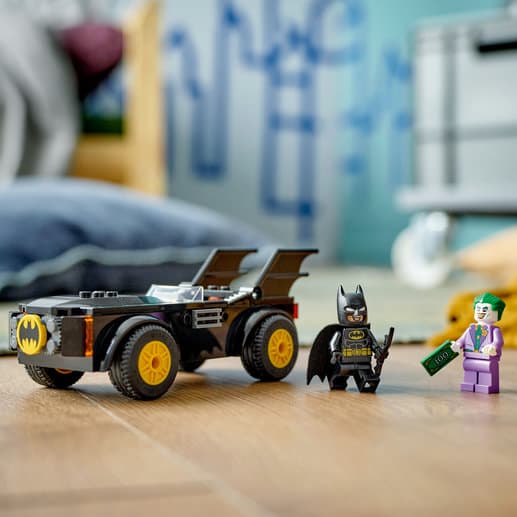 LEGO Super Heroes 4+ Batmobile jakt: Batman mot The Joker 76264
