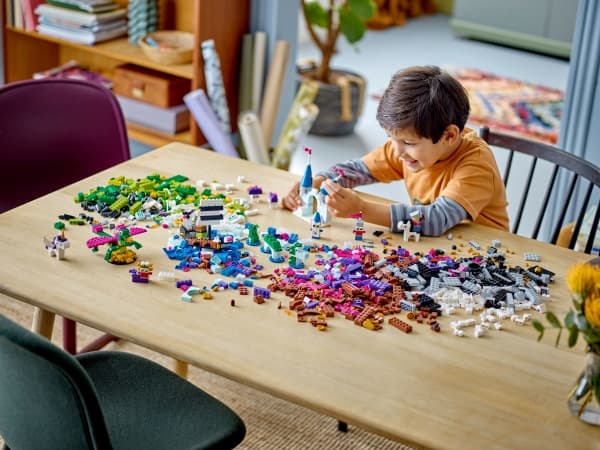 LEGO Classic 11033 Kreativ fantasivärld