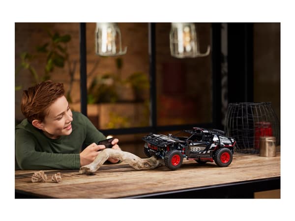 LEGO Technic 42160 Audi RS Q e-tron Audi RS Q e-tron