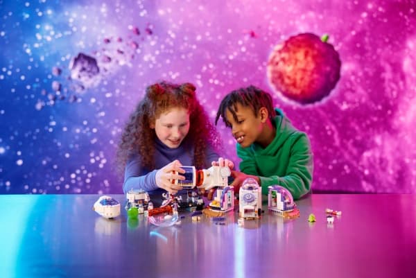 LEGO Friends 42605 Rombase og rakett på Mars