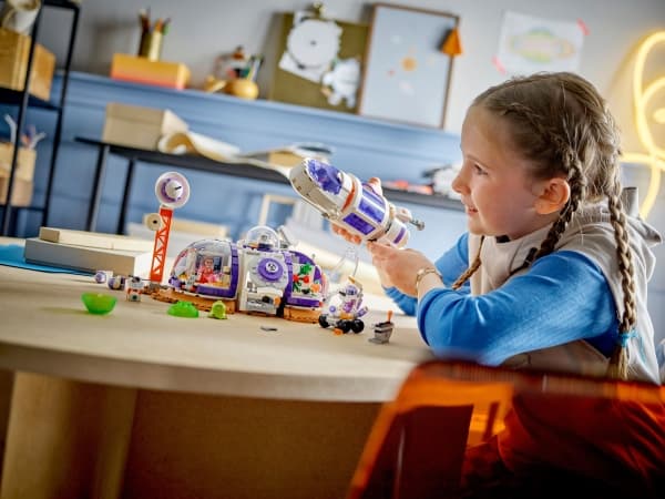 LEGO Friends 42605 Rombase og rakett på Mars