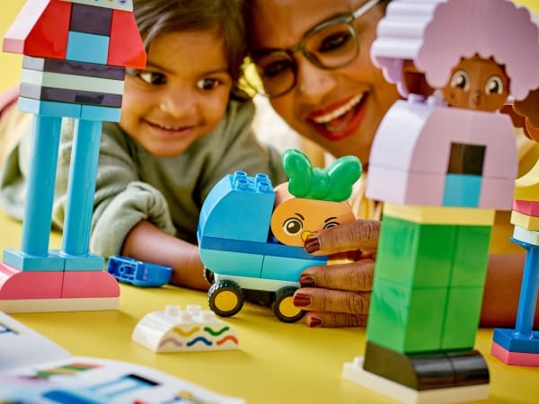 LEGO DUPLO 10423 Byggbara människor med stora känslor