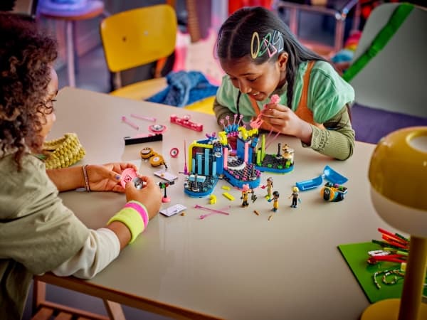 LEGO Friends 42616 Heartlake Cityn kykykilpailu