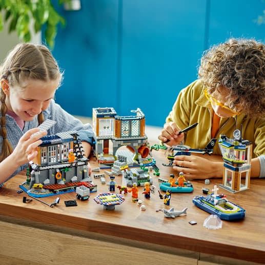 LEGO City Polisens fängelseö 60419