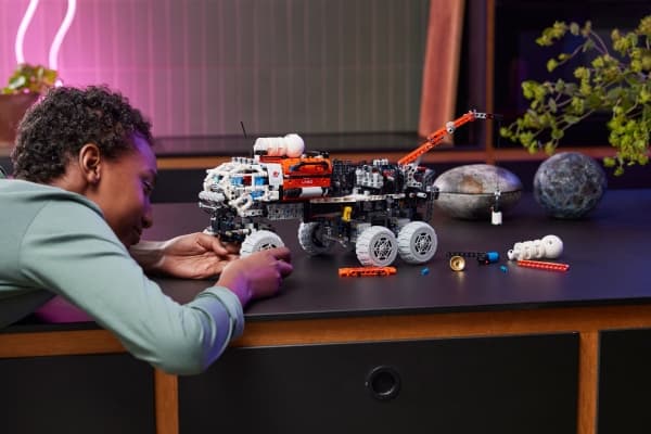 LEGO Technic 42180 Mars-tutkijoiden kulkija