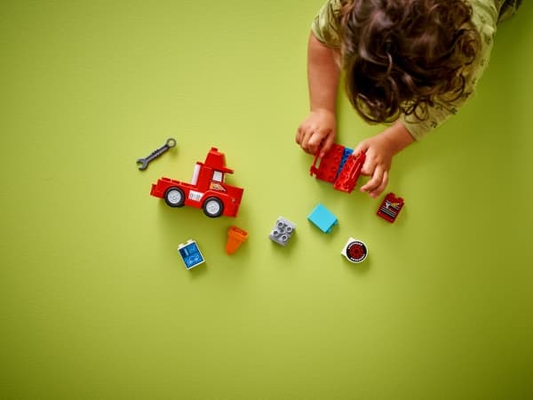 LEGO DUPLO 10417 Mack på tävlingen