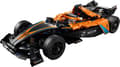 Miniatyrbild 3 av 5: LEGO Technic NEOM McLaren Formula E racerbil 42169