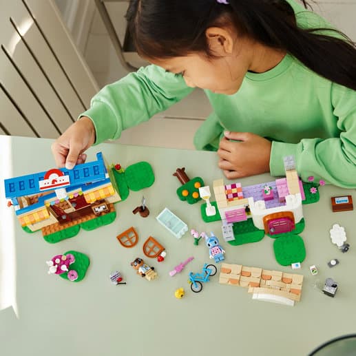 LEGO Animal Crossing Nooks Cranny och huset där Rosie bor 77050