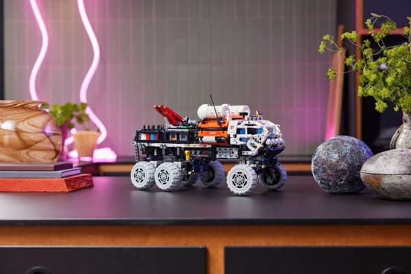 LEGO® Technic Rover för utforskning på Mars 42180