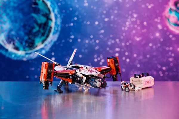LEGO® Technic VTOL Tungt fraktrymdskepp LT81 42181