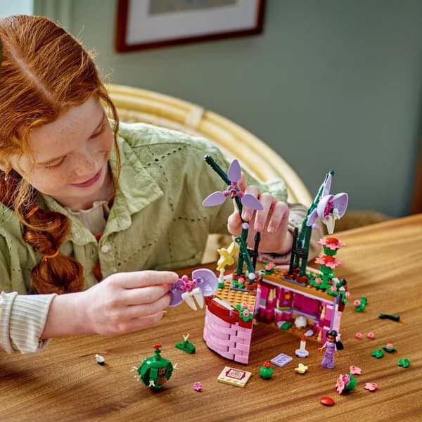 LEGO® Disney Isabelas blomkruka 43237
