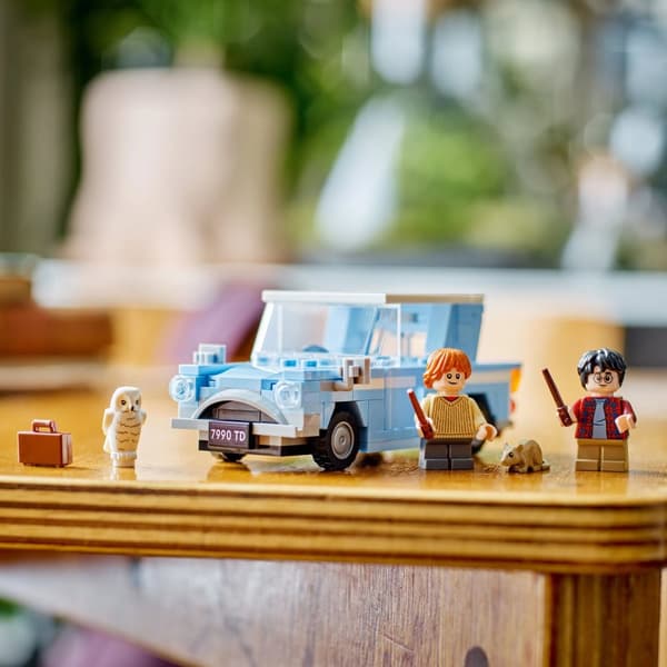 LEGO® Harry Potter™ Flygande Ford Anglia™ 76424