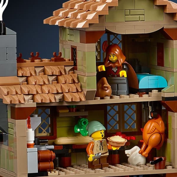LEGO Icons Medeltida torg 10332