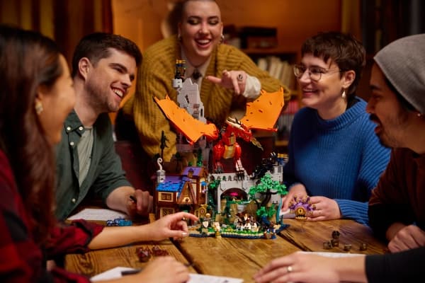 LEGO Ideas 21348 Dungeons & Dragons: Red Dragon's Tale