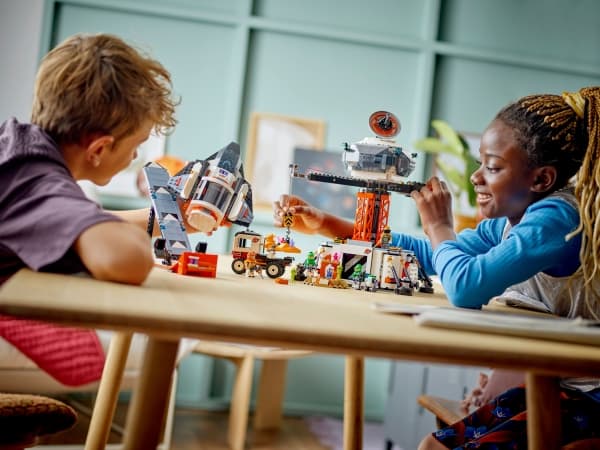 LEGO City 60434 Rymdbas och raketuppskjutningsramp