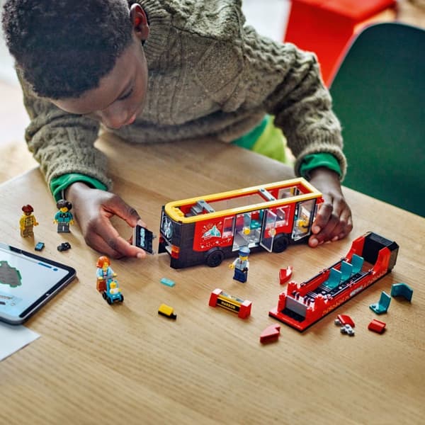 LEGO City Röd dubbeldäckare för sightseeing 60407