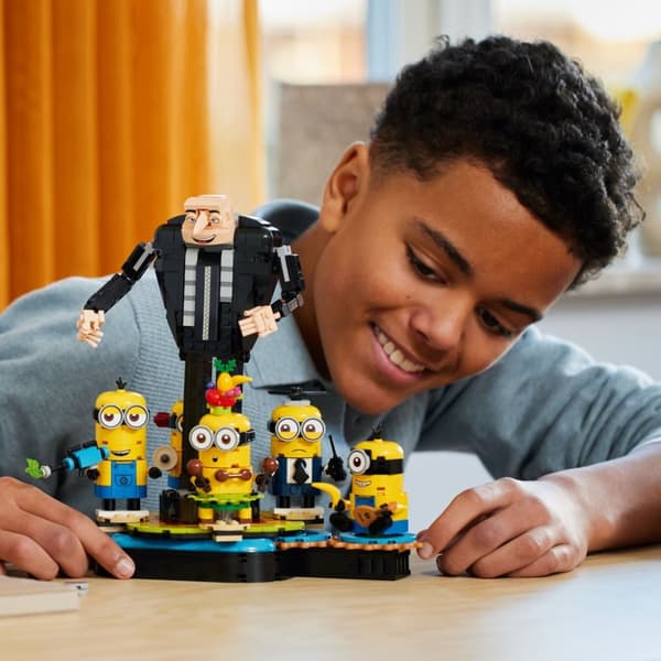 LEGO Minionerna Klossbyggd Gru med minioner 75582