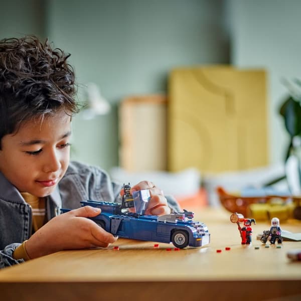 LEGO Super Heroes Batman med Batmobile mot Harley Quinn och Mr. freeze 76274
