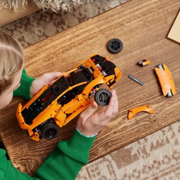 LEGO Technic Lamborghini Huracan Tecnica Orange 42196