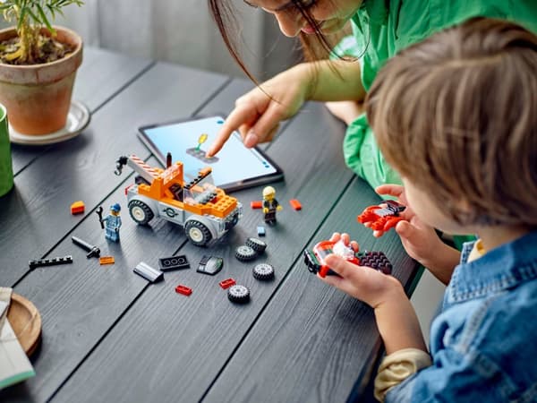 LEGO® City Bärgningsbil och sportbilsreparation 60435