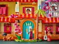 Miniatyrbillede 4 af 8: LEGO® Disney Familjen Madrigals magiska hus 43245