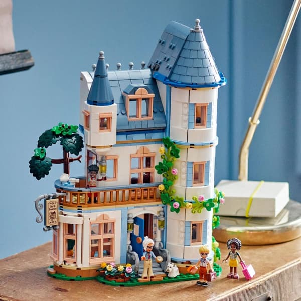 LEGO® Friends Slottspensionat 42638
