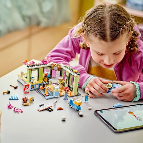 LEGO® Friends Heartlake Citys kafé 42618