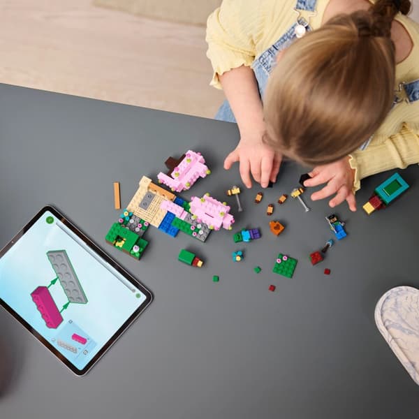 LEGO® Minecraft® Körsbärsträdgården 21260