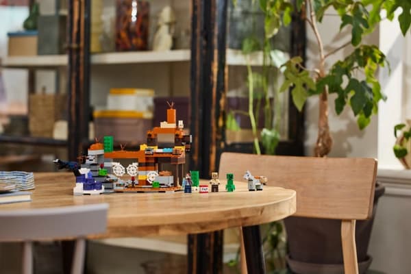 LEGO® Minecraft® Gruvschaktet i stenöknen 21263