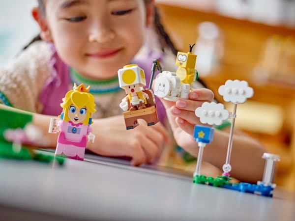 LEGO Super Mario 71441 På eventyr med interaktive LEGO® Peach™