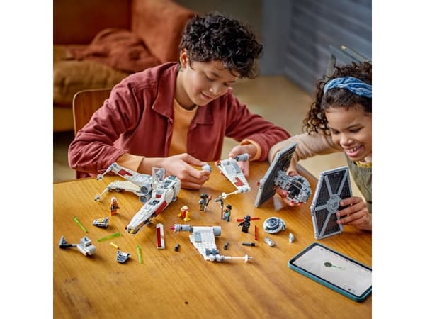 LEGO Star Wars 75393 TIE Fighter & X-Wing Mash-up
