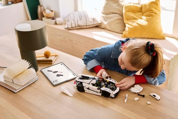 LEGO Technic 42184 Koenigsegg Jesko Absolut White Hypercar