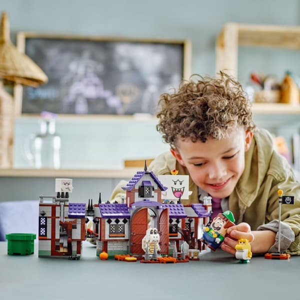 LEGO Super Mario King Boos hemsökta herrgård 71436
