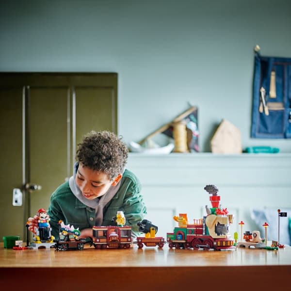LEGO Super Mario Bowsers expresståg 71437