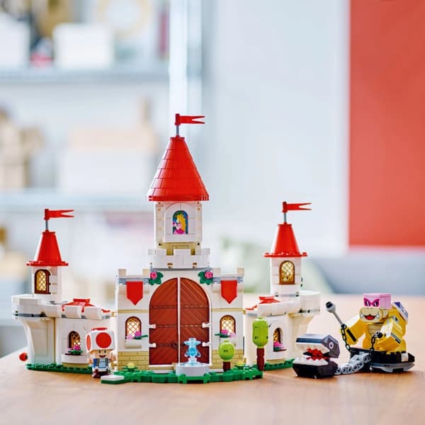 LEGO® Super Mario™ Strid med Roy vid Peachs slott 71435