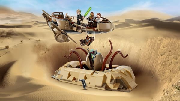 LEGO® Star Wars™ Desert Skiff & Sarlacc Pit 75396