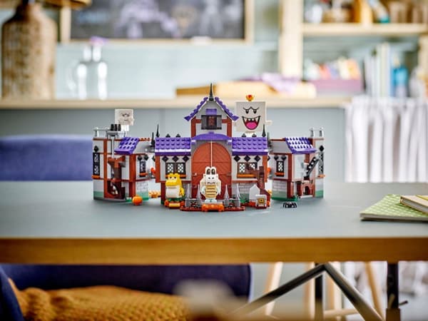LEGO® Super Mario™ King Boos hemsökta herrgård 71436