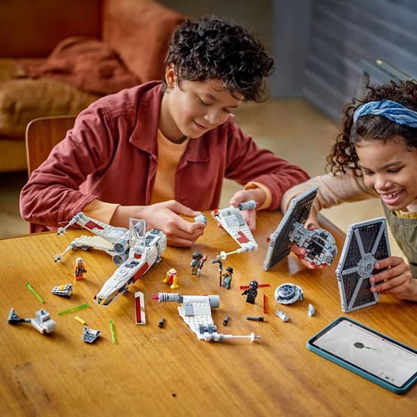 LEGO® Star Wars™ TIE Fighter & X-Wing Mash-up 75393