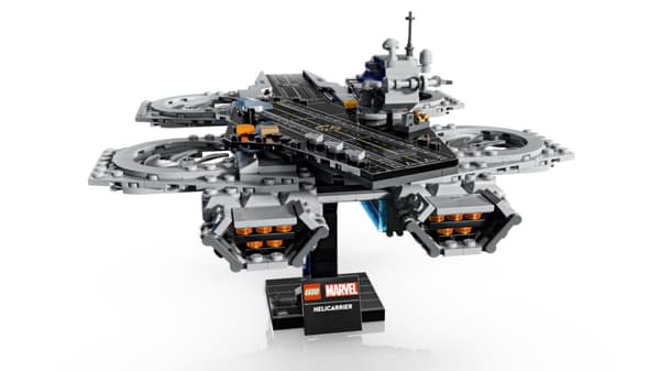LEGO Super Heroes Avengers Helicarrier 76295