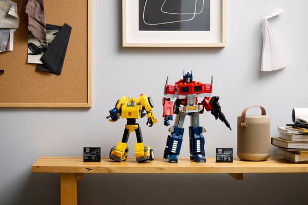 LEGO® icons Bumblebee 10338